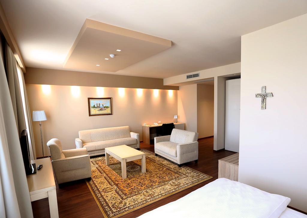 Hotel Quercus Меджугорье Номер фото