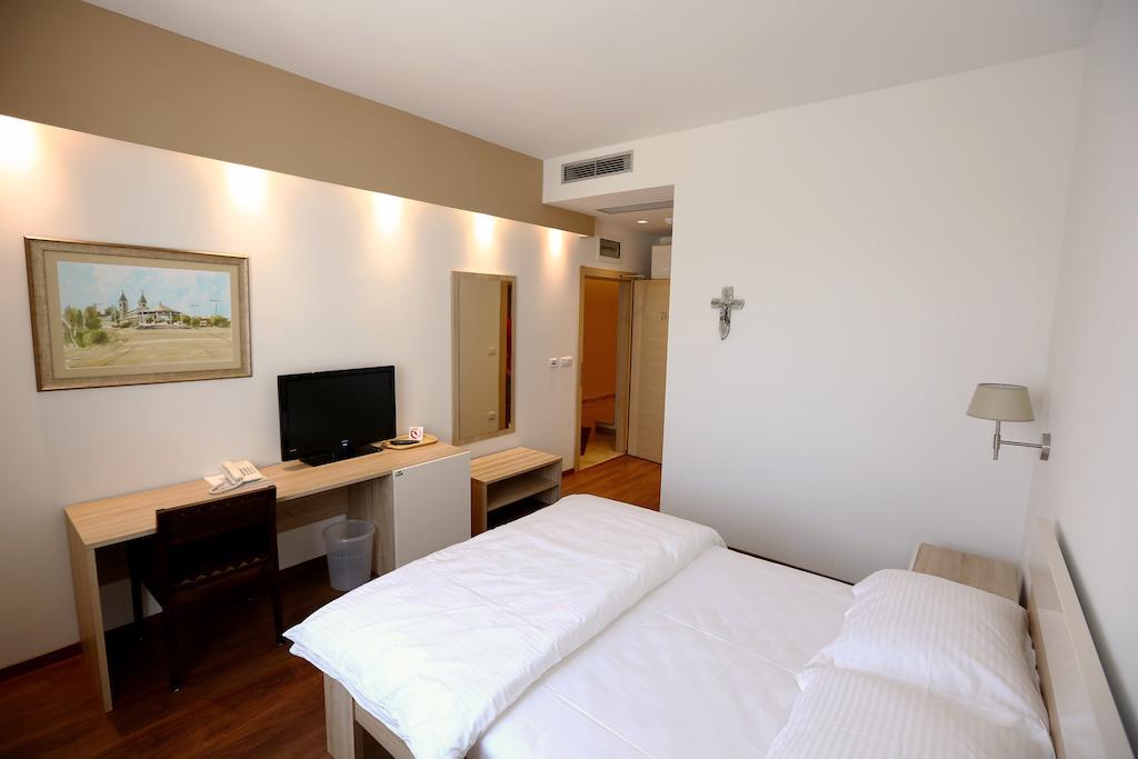 Hotel Quercus Меджугорье Номер фото